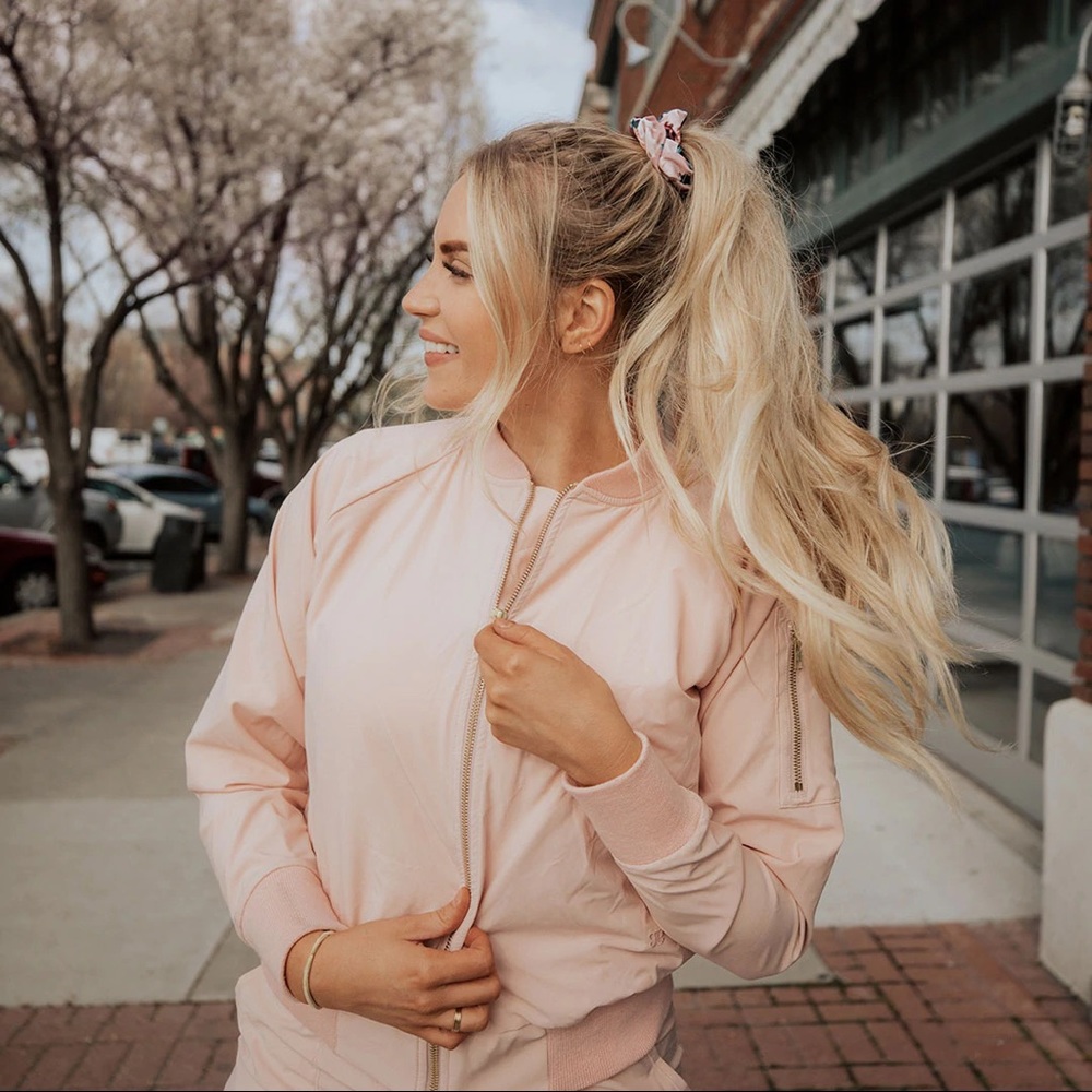 Albion Fit blush bomber 🌸